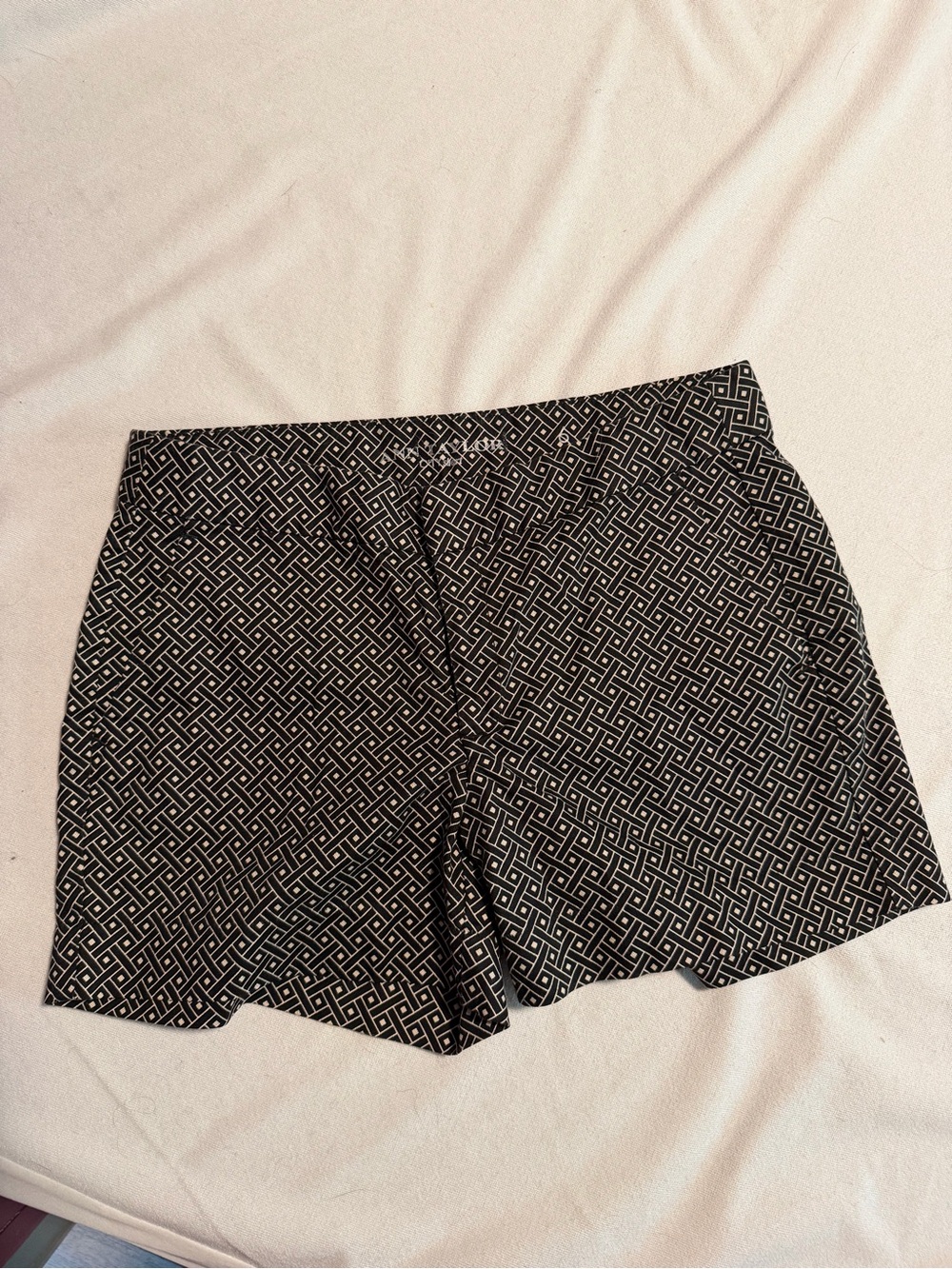 Ann Taylor Black & White Geometric Print Bermuda Shorts